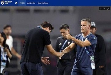 Báo Hàn: 'HLV Kim Sang Sik nhận sự tôn trọng từ HLV từng dự World Cup'