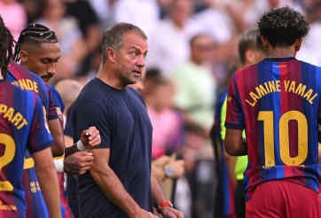 Hansi Flick ra yêu cầu đặc biệt dù Barca đang ghi bàn như máy