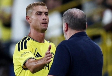 HLV Al Nassr nói điều bất ngờ về Ronaldo sau bàn thắng 980