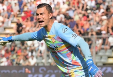 Thủ môn số 1 Indonesia xác nhận từng được Juventus tiếp cận