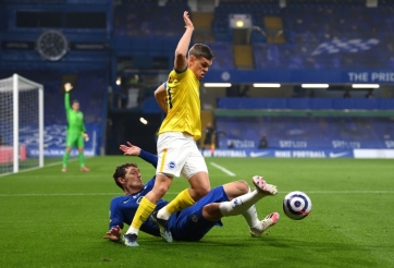 Chelsea không thể thắng giữa tâm bão Super League