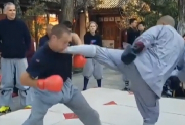 VIDEO: Sư Thiếu Lâm hạ gục cao thủ MMA với cú đá nhanh như điện