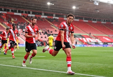 Watcott lập công, Southampton thắng dễ đội bóng đã xuống hạng