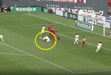 Pha dàn xếp đá phạt đi vào lòng đất, quân ta 'bắn hạ' quân mình