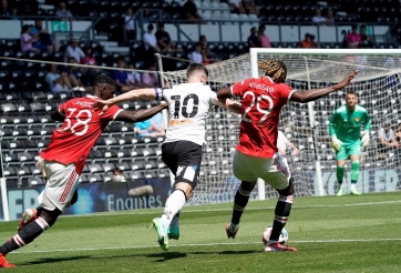 Sao trẻ tỏa sáng, MU đánh bại đội bóng của HLV Rooney