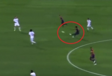 Sút từ giữa sân, Ronaldinho suýt tái hiện siêu phẩm đẹp nhất Euro 2021