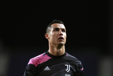 Ronaldo cập bến 'gã khổng lồ' nước Anh: CR7 đàm phán, đã chốt xong lương?