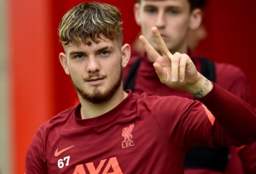 Sao trẻ Liverpool chế nhạo MU là đội không có danh hiệu