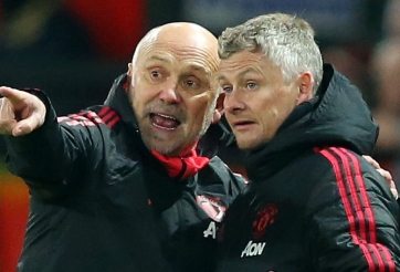 Chuyển nhượng bóng đá 5/10: MU ký hợp đồng, Ngoại hạng Anh đón HLV mới