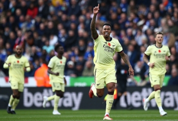 Đả bại Leicester, Arsenal áp sát top 4 Ngoại hạng Anh