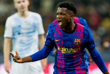 'Truyền nhân của Messi' giúp Barca thắng nhọc đội tí hon