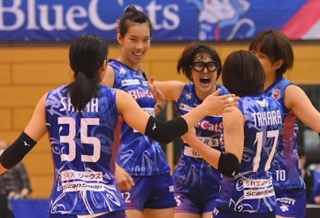 VIDEO: Thanh Thúy ghi điểm mãn nhãn, FPU BlueCats thắng bốn trong năm trận