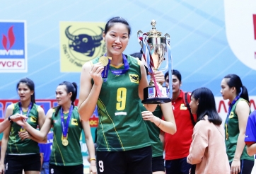 Huyền thoại bóng chuyền Việt Nam Ngọc Hoa chính thức tái xuất