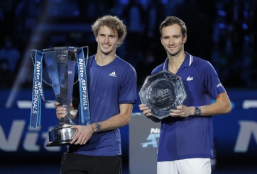 Zverev vô địch ATP Finals 2021