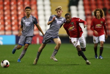 Thay thế Alonso, Chelsea chiêu mộ cầu thủ 'chạy nhanh nhất Man United'