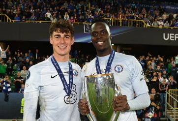 NÓNG: Chelsea bán 'thủ môn xuất sắc hơn De Gea'