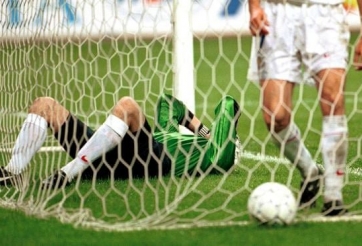 Nga ôm hận trước Ukraine trong 'trận đấu lịch sử' năm 1999