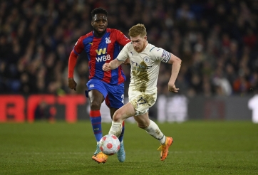 Sảy chân trước Crystal Palace, Man City đánh mất lợi thế trước Liverpool