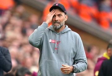 Trách nhiệm chẳng của riêng ai sau 'thất bại toàn tập' của Liverpool