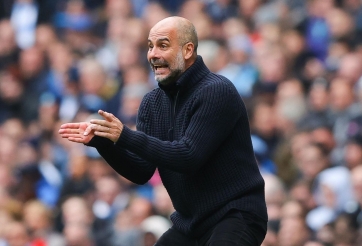 Huyền thoại Man City cảnh báo Pep về đế chế của ông sẽ 'sụp đổ' vì lý do không tưởng