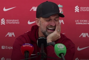 Jurgen Klopp đáp trả cực ngầu về bê bối VAR tại Ngoại hạng Anh