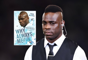 Mario Balotelli lại gây sốt khi ném pháo vào người đồng đội