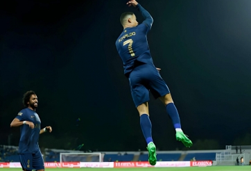 CĐV phát cuồng vì hattrick thứ 2 liên tiếp của Cristiano Ronaldo