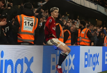 MU thua cay đắng, Garnacho vẫn ghi tên vào lịch sử Ngoại hạng Anh