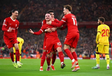 Liverpool lập kỷ lục điên rồ tại Ngoại hạng Anh ngày trở lại số 1 BXH