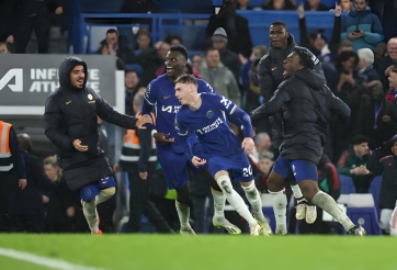 Huyền thoại MU bị 'troll tới bến' khi Chelsea thắng ở phút bù giờ cuối cùng