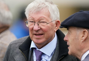 Sir Alex Ferguson gay gắt nói về hợp đồng tệ nhất lịch sử MU