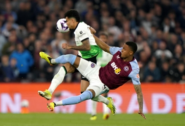 Đôi công mãn nhãn, Liverpool chia điểm kịch tính trước Aston Villa