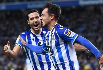 HLV Xavi xác định 'truyền nhân' của Busquets cho Barca