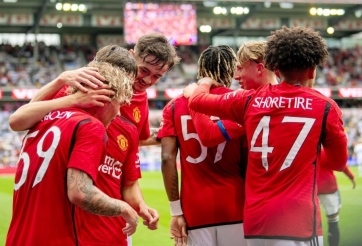 Sao trẻ tỏa sáng, MU nhẹ nhàng đánh bại Leeds