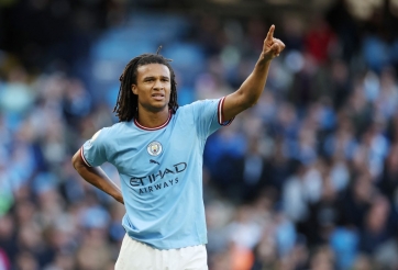 Man City bất ngờ 'thưởng nóng' cho Nathan Ake