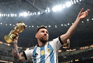 Messi 'nói tiếng Anh' sõi như người bản địa, fan hâm mộ ngỡ ngàng