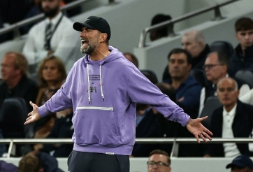 Chưa kịp hạ nhiệt, Liverpool tiếp tục phải đương đầu với trọng tài 'bị ghét nhất Ngoại hạng Anh'