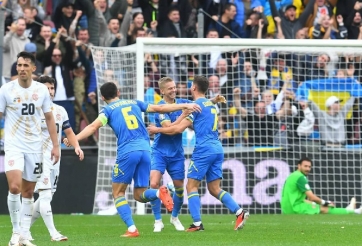 Ukraine giành chiến thắng ngoạn mục, vượt mặt Italia trên bảng xếp hạng