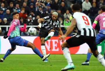 AC Milan tiễn Newcastle nối gót MU, ngẩng cao đầu xuống C2