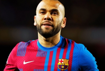 Dani Alves chính thức bị tước bỏ tư cách huyền thoại Barcelona