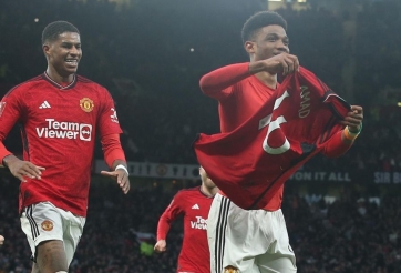 Người hùng MU lên tiếng về tấm thẻ đỏ hy hữu trong trận đại chiến với Liverpool