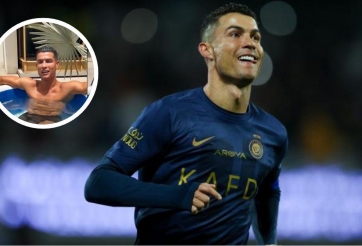 Cristiano Ronaldo livestream đi tắm, gần 200 nghìn người xem
