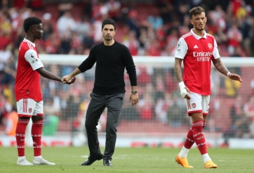 Cựu đội trưởng Arsenal cảnh báo 'Arsenal không còn cơ hội vô địch nữa'