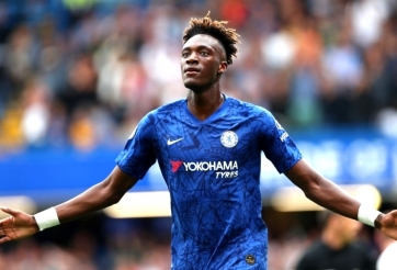 Cựu tiền đạo Chelsea dính chấn thương nặng ngày cuối mùa giải Serie A