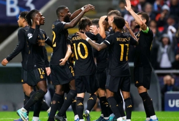 Bellingham tỏa sáng, Real Madrid xây chắc ngôi đầu tại bảng C Champions League