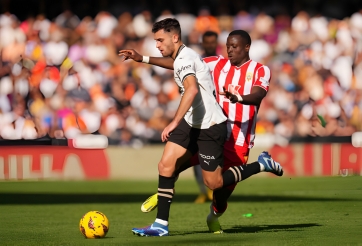 Trượt penalty, Valencia vẫn giành trọn 3 điểm tại vòng 23 La Liga
