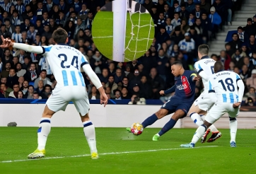 Mbappe ghi bàn tuyệt đẹp, vì sao trọng tài phải dừng trận đấu?