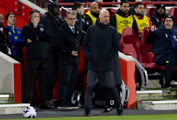 NHM kêu gọi sa thải Ten Hag khi thấy hành động cuối trận thua Chelsea