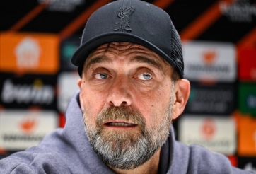 Klopp không tin vào màn trình diễn của các cầu thủ trước Atlanta