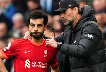 Klopp khen Salah trong ngày ngôi sao Ai Cập đi vào lịch sử NHA